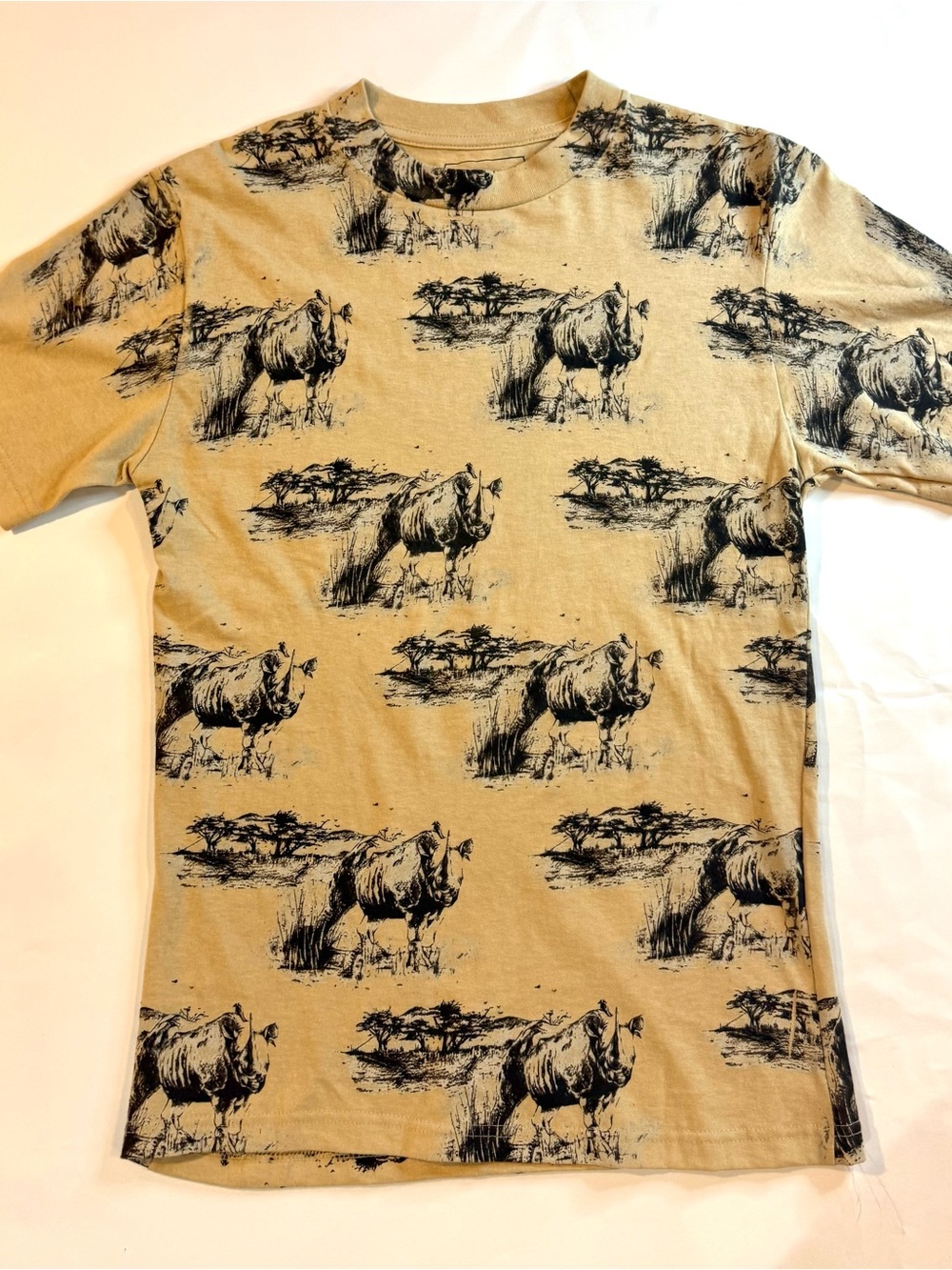 ECKO UNLTD Rhino Graphic Crew Neck T-Shirt Beige/Black Mens Size Small